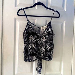 NWT Vintage Havana Size Large Black and White Tropical Print Tie Front Top